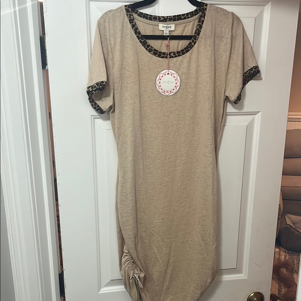 NWT UMGEE Short Sleeve Dress with Leopard Trim